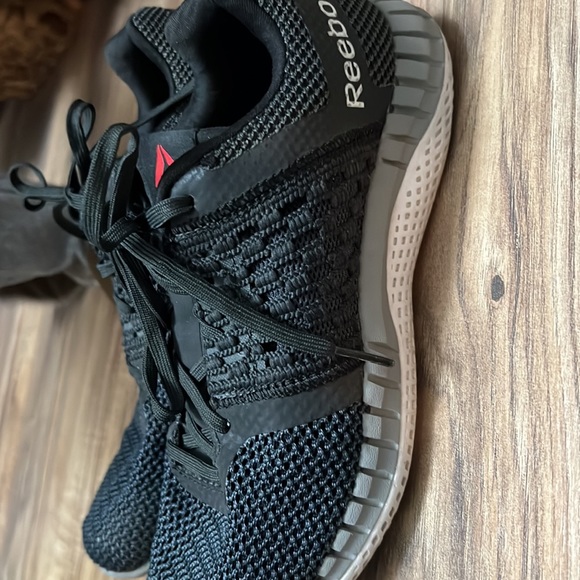 Reebok cross training shoe - Picture 3 of 7